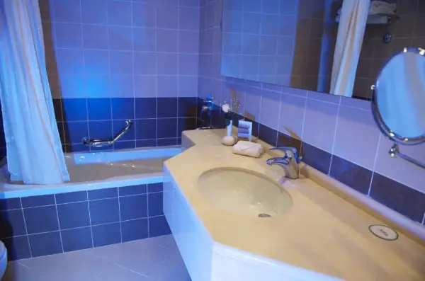 Grand Bellevue Hotel Apartment Dubai 5